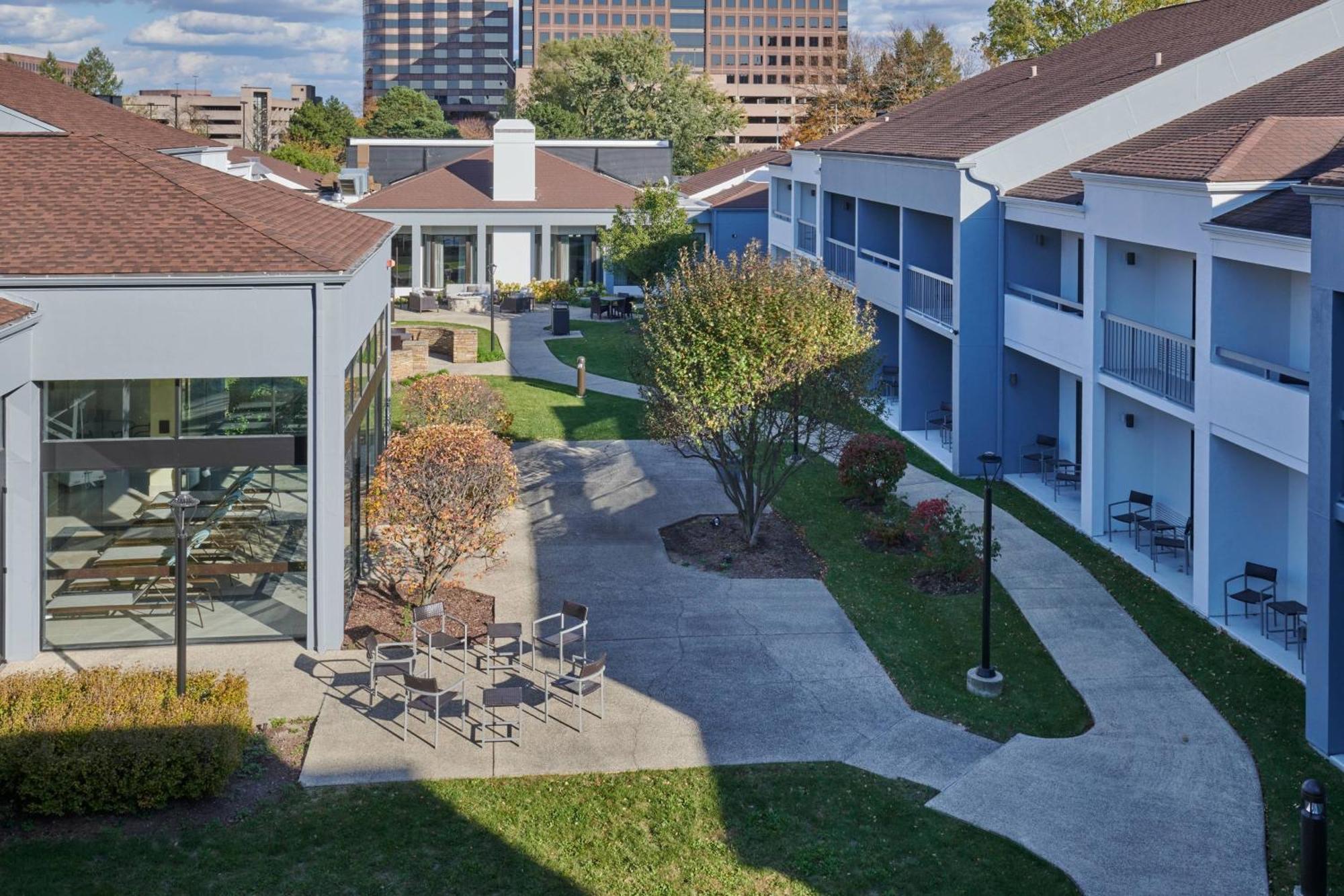 Courtyard Chicago Oakbrook Terrace Hotel Buitenkant foto