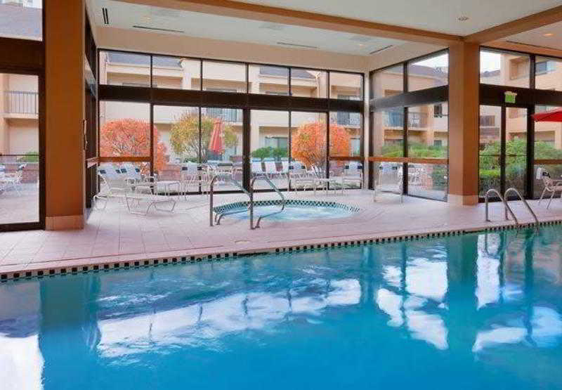 Courtyard Chicago Oakbrook Terrace Hotel Buitenkant foto